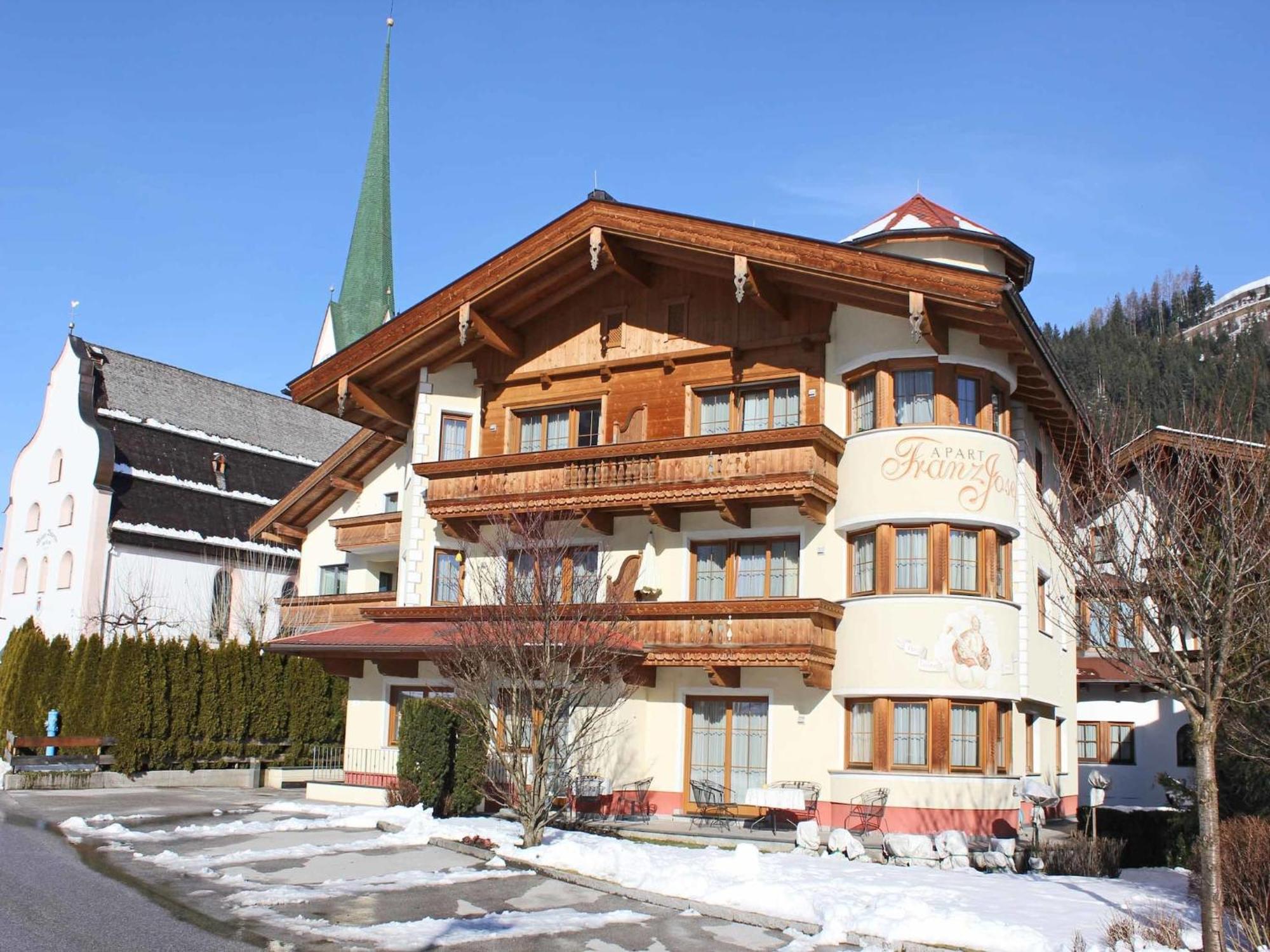 Attractive Holiday Home In Kaltenbach On The Ski Slope Штумм Екстер'єр фото