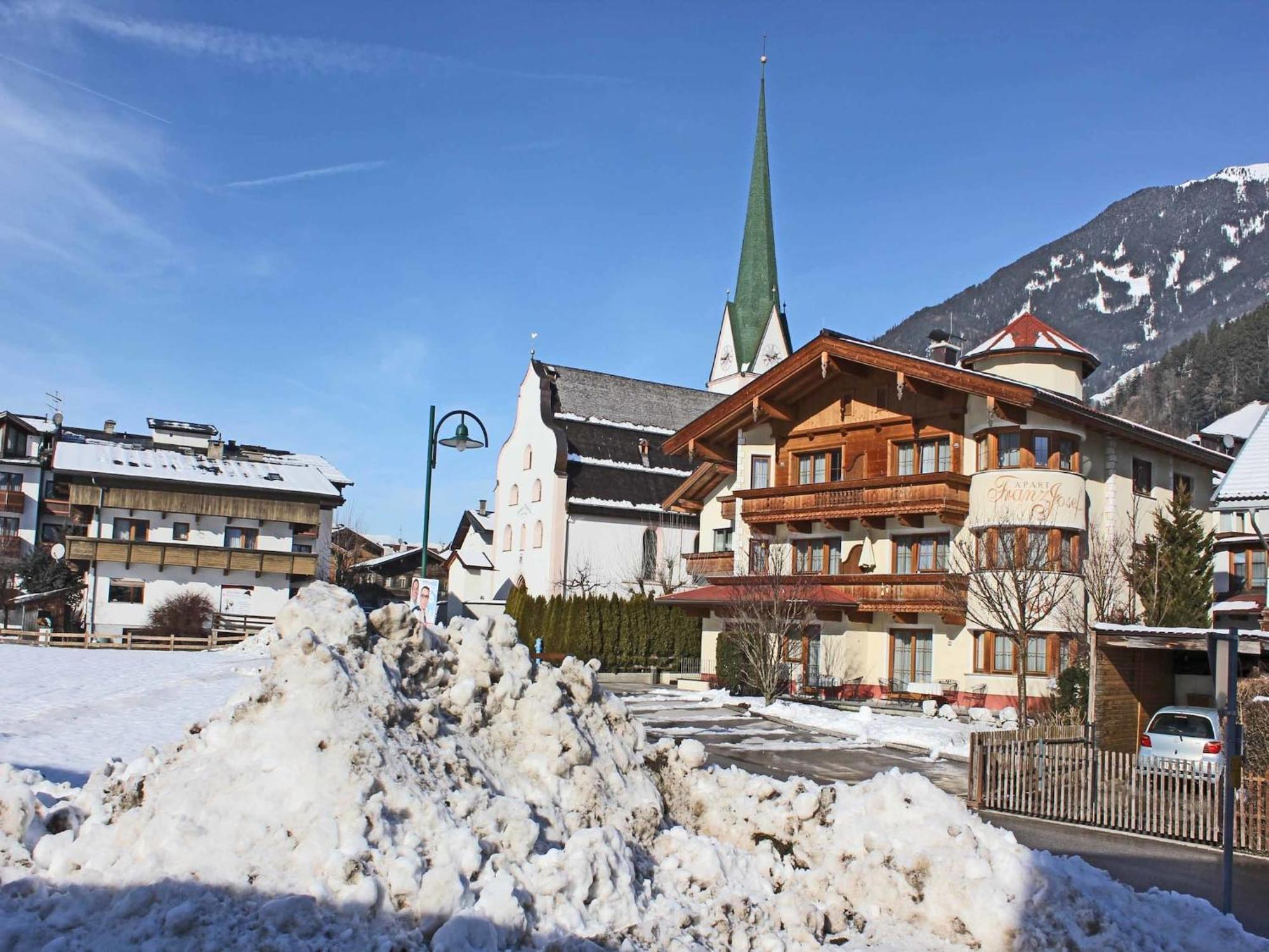 Attractive Holiday Home In Kaltenbach On The Ski Slope Штумм Екстер'єр фото